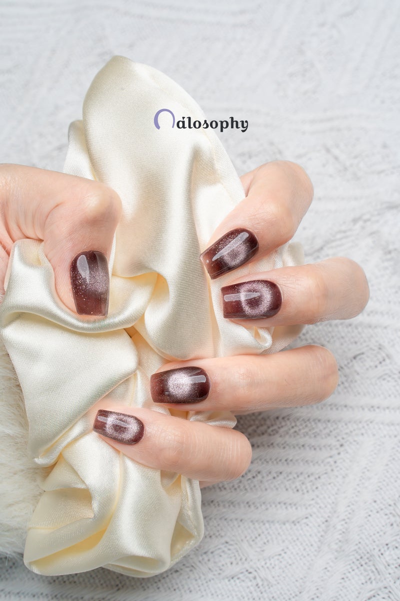 Nailosophy أظافر جل مضغوطة يدوية الصنع مخملية بورجوندي بعيون قطة | شكل مربع - Image 4